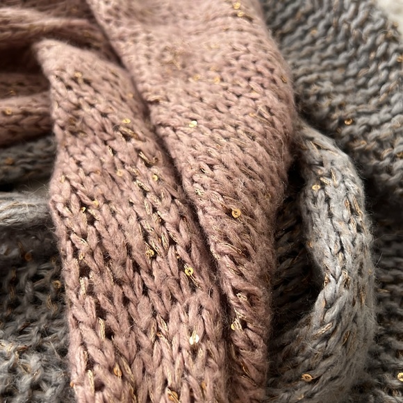 Anthropologie Madison 88 sequined Infinity Scarf Blue/ Pink - Picture 10 of 11